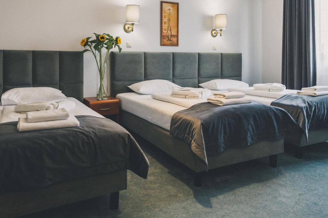 Hotel Czardasz Spa & Wellness Płock Buitenkant foto