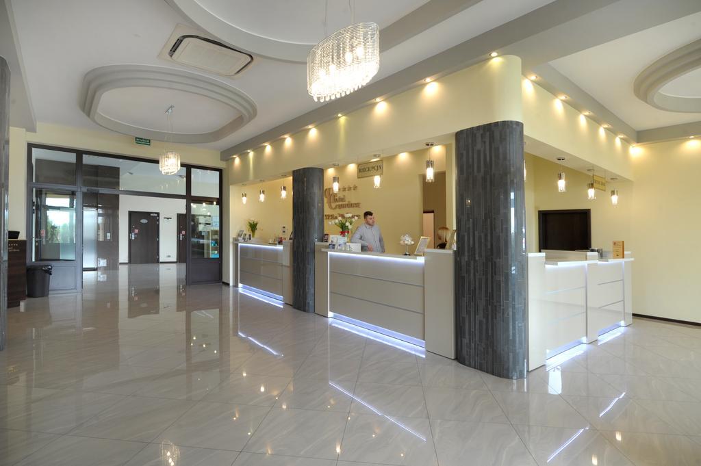 Hotel Czardasz Spa & Wellness Płock Buitenkant foto