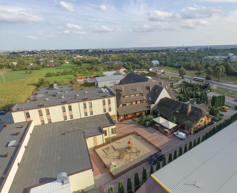 Hotel Czardasz Spa & Wellness Płock Buitenkant foto