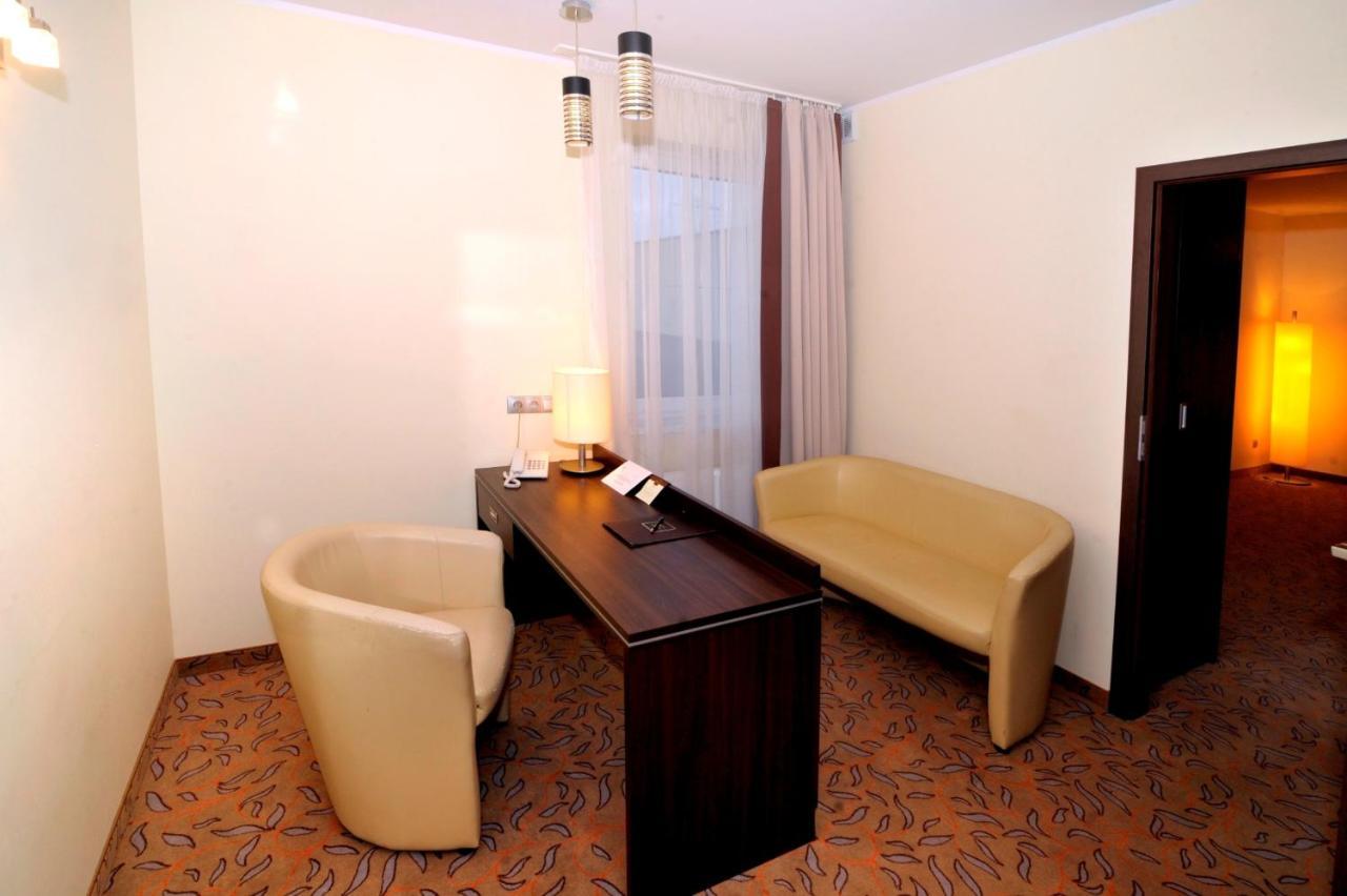 Hotel Czardasz Spa & Wellness Płock Kamer foto
